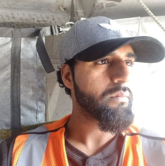 Profile Picture of Kawaljit Singh (@deziaznboi) on Poshmark