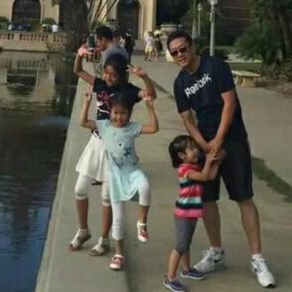 Profile Picture of Fan Zhang (@fz111) on Poshmark