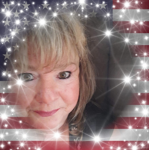 Profile Picture of Dawn Hammond (@dawn4020) on Poshmark