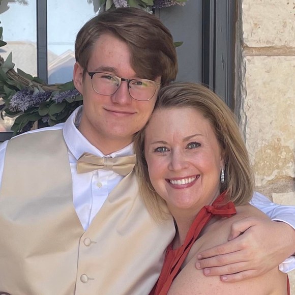 Profile Picture of Karen Boozer (@keboozer) on Poshmark