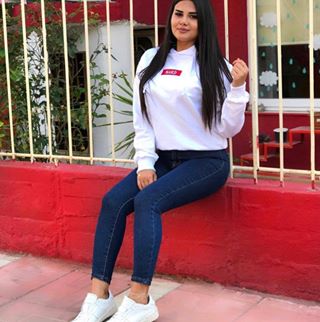Profile Picture of Defne Arslan (@defne.arslan.71216) on Facebook