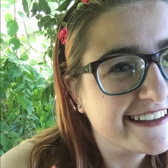 Profile Picture of Allison Wignall (@allisonbrooke98) on Poshmark