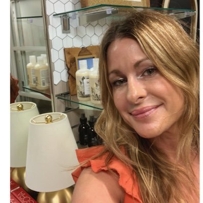 Profile Picture of Corrie Reitz (@CorrieReitz) on Twitter