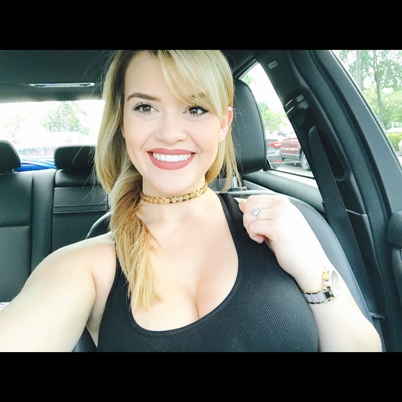 Profile Picture of Lisandra Lorenzo (@lisandra028) on Poshmark