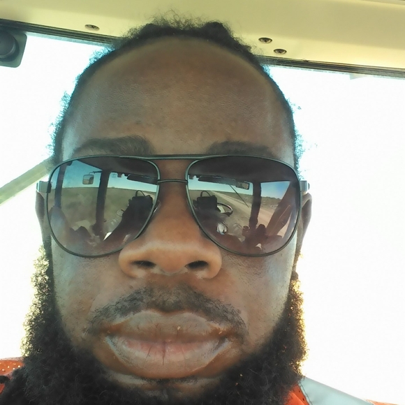 Profile Picture of Johnny Mitchell (@johnnymitche503) on Poshmark