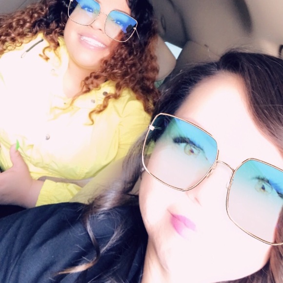 Profile Picture of Isabel Ramirez (@isabelgomez1231) on Poshmark