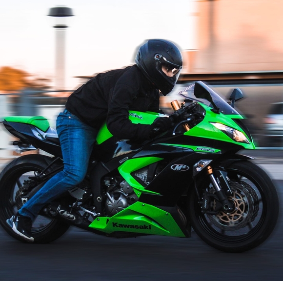 Profile Picture of Kevin Gamez (@kagm1025) on Poshmark