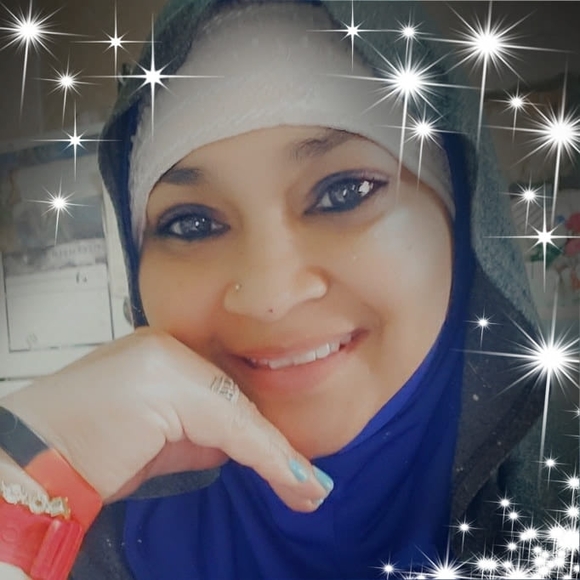 Profile Picture of Fatima Mohammed (@6babymama) on Poshmark
