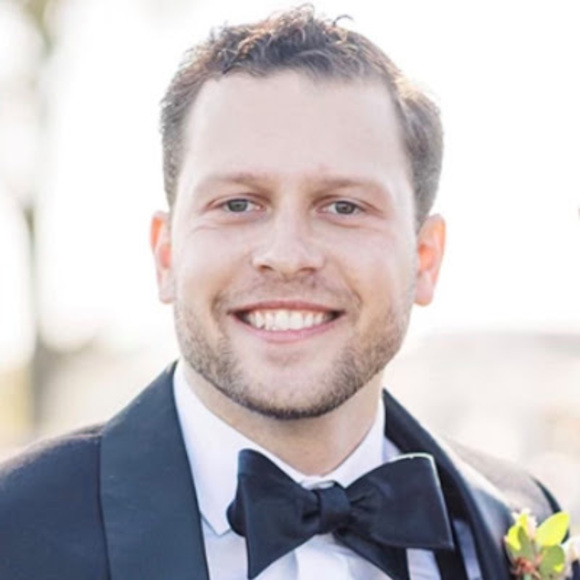 Profile Picture of David Grenader (@david_grenader) on Poshmark
