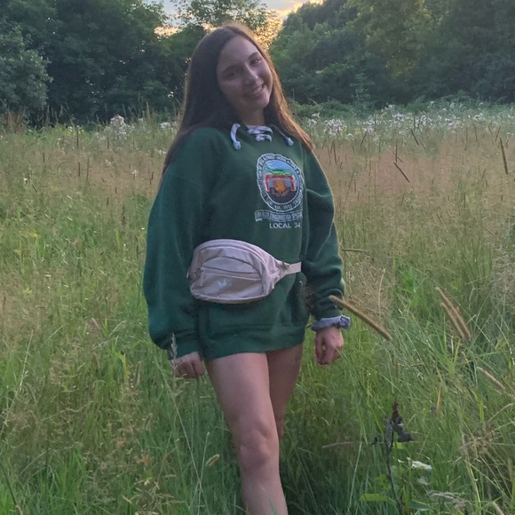 Profile Picture of Megan Silbaugh (@megansilbaugh) on Poshmark