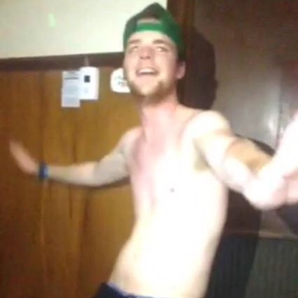 Profile Picture of Sam Kreutzer (@samkreutzer) on Poshmark