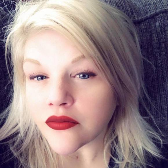 Profile Picture of Randi Klaric blake (@rlbjrb) on Poshmark