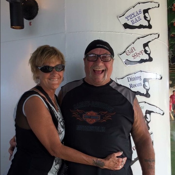 Profile Picture of Carol Blasinski (@mrsmooch609) on Poshmark