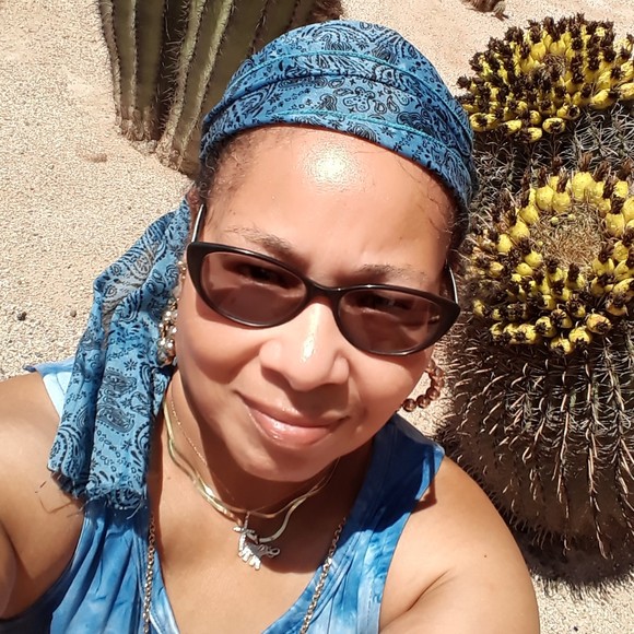Profile Picture of Deborah Irby (@shug1961) on Poshmark