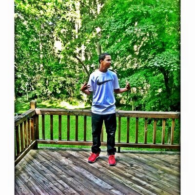 Profile Picture of Trev (@TrevorHunter_) on Twitter