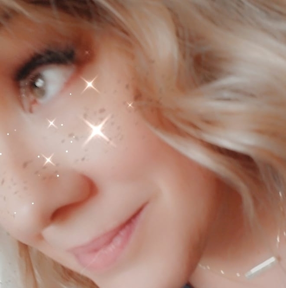 Profile Picture of Loralyn Borgo-bujold (@borgs_25) on Poshmark