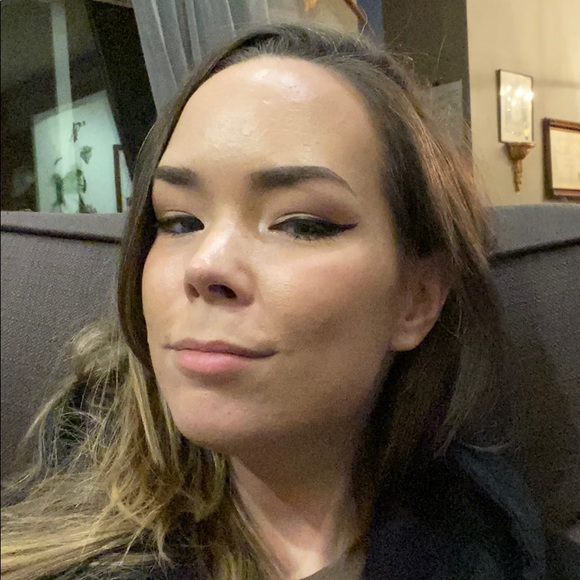 Profile Picture of Suzy Berhow (@suzyberhow) on Poshmark