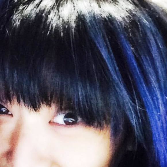 Profile Picture of Doris Chung (@shoppasaurus) on Poshmark
