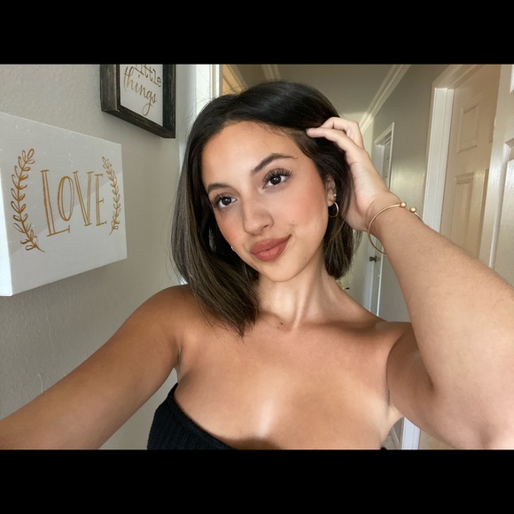 Profile Picture of Kaitlyn Ramirez (@kmramirez2000) on Poshmark