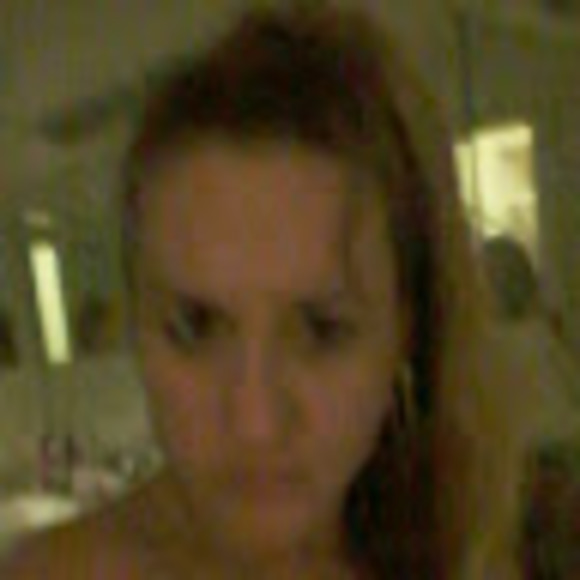 Profile Picture of Brandy Isgrigg (@brandyisgrigg) on Poshmark