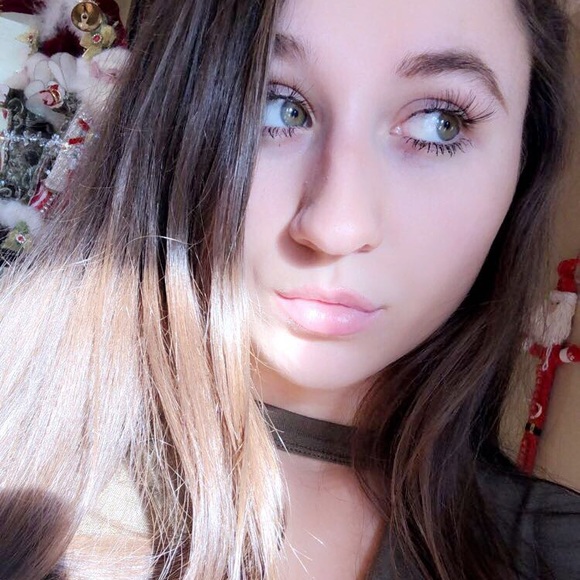 Profile Picture of Quinn Ryan (@quinneryan13) on Poshmark