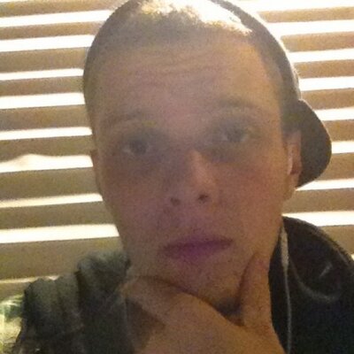 Profile Picture of Tyler McLaughlin (@DJ_TyDollaz) on Twitter