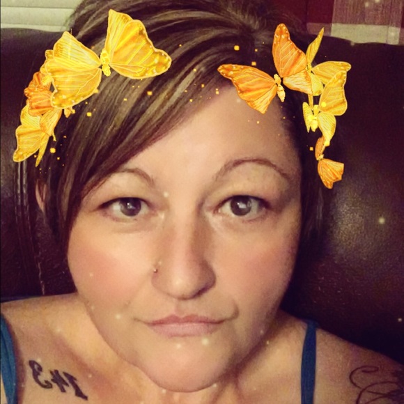 Profile Picture of Martha Brock (@mbrock77) on Poshmark