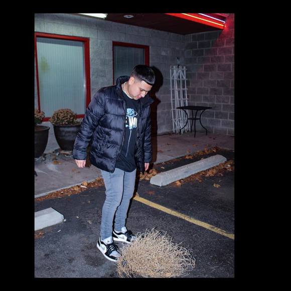 Profile Picture of Kevin Valencia (@kevinvalencia17) on Poshmark