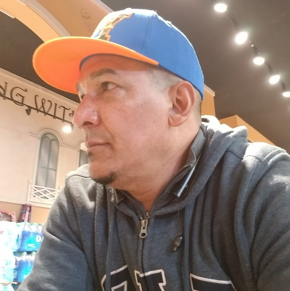 Profile Picture of Vasquez R d (@pablojesus0866) on Poshmark