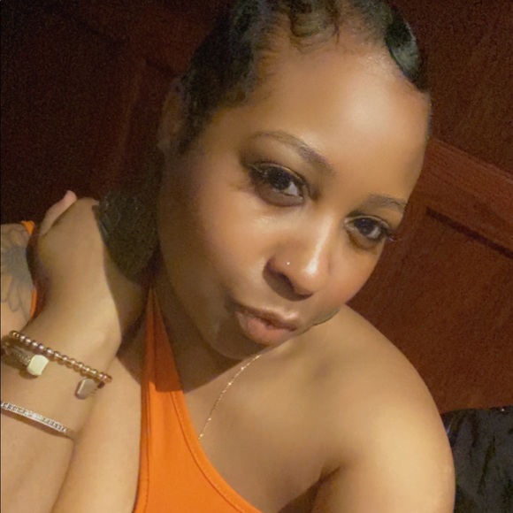 Nadege Charles - Poshmark Profile Picture of Nadege Charles (@nadegecharles) on Poshmark
