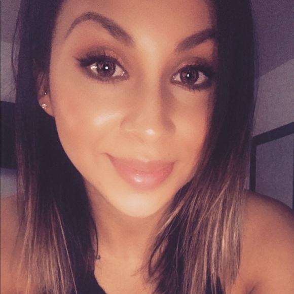Profile Picture of Ashley Charles (@ashley92404) on Poshmark