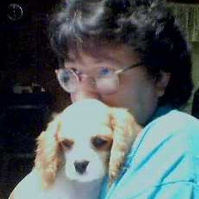 Profile Picture of Roxy Hayes (@AskRoxy) on Twitter