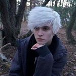 Profile Picture of I don't believe in humans. (@scarysharon) on Instagram