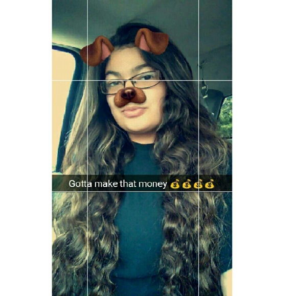 Profile Picture of Amber Gunter (@bamber_17) on Poshmark