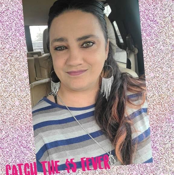 Profile Picture of Amy Chaisson (@chaisson_2002) on Poshmark
