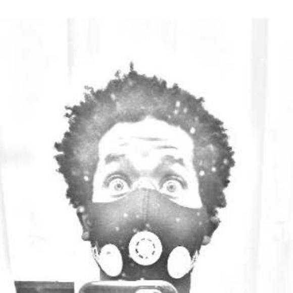 Profile Picture of Gio Apparicio (@gioapparicio) on Poshmark