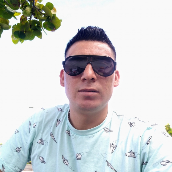 Profile Picture of Danny Velasco jr. (@danielss007_) on Poshmark