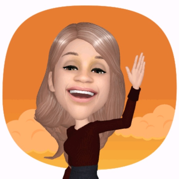 Profile Picture of Valentina Cabrera (@elbebe2015) on Poshmark