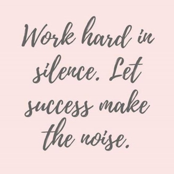 Profile Picture of Renea Barrett (@reneabarrett) on Poshmark