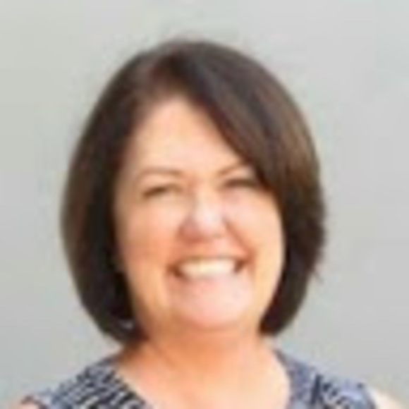 Profile Picture of Jeanne Milnes (@jeannecmilnes) on Poshmark