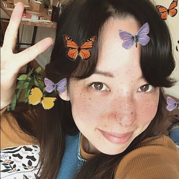 Profile Picture of Clare Kim (@wolfalice27) on Poshmark