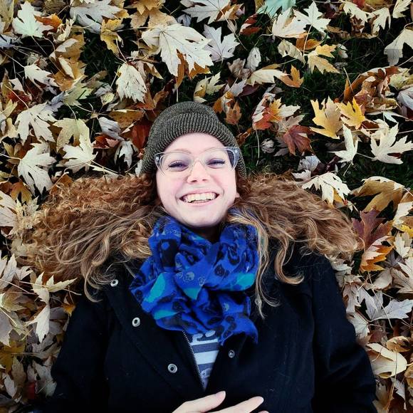 Profile Picture of Katie-lynn Dheel (@misshyphen) on Poshmark