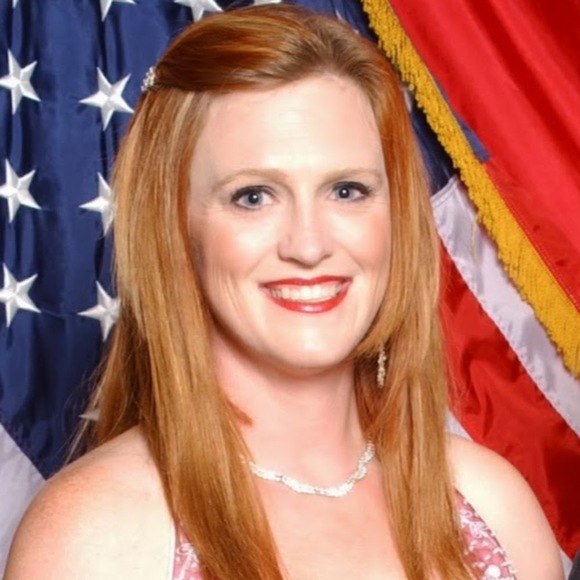 Profile Picture of Ami Robertson-berry (@amirobertson821) on Poshmark