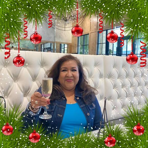 Profile Picture of Sally Ramos (@stamaren) on Poshmark