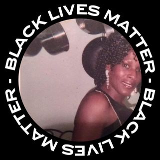 Profile Picture of Lola Ross (@lola.ross.73307) on Facebook