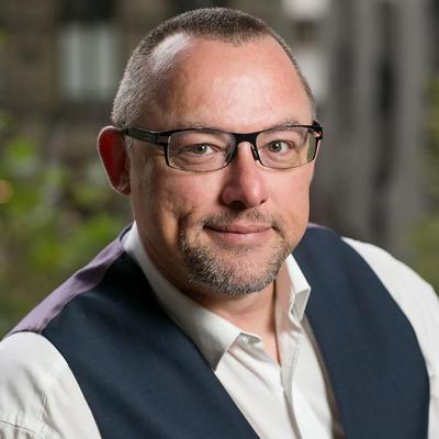 Profile Picture of David J Eedle 💜 (@davideedle) on Twitter