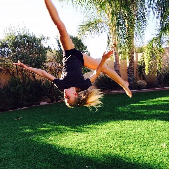 Profile Picture of Mattea Mattox (@mattea_mae) on Poshmark