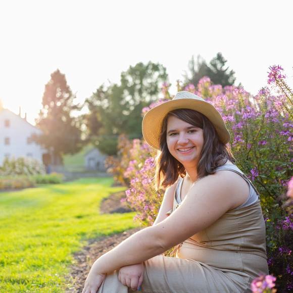Profile Picture of Ellie Coblentz (@elliecoblentz) on Poshmark