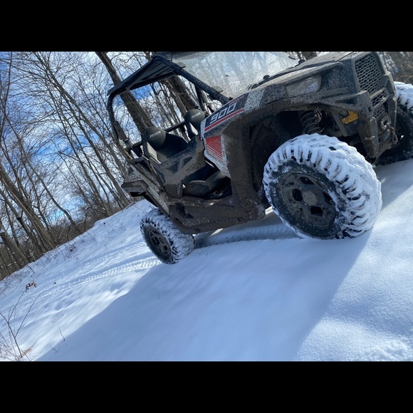 Profile Picture of Clay Richardson (@clayr135) on Poshmark