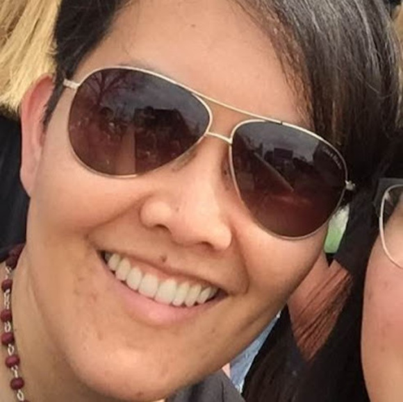 Profile Picture of Gigi Golez (@ggmadlam) on Poshmark